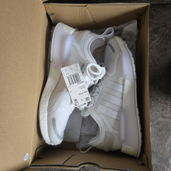 Adidas NMD V3 Womens - Picture 12 of 12